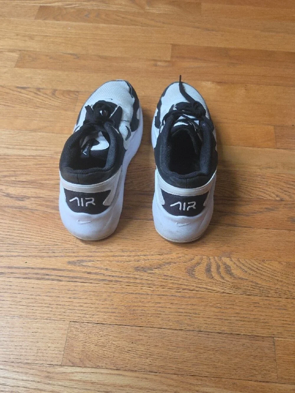 Nike Air Max Bolt White and Black Athletic Running Shoes